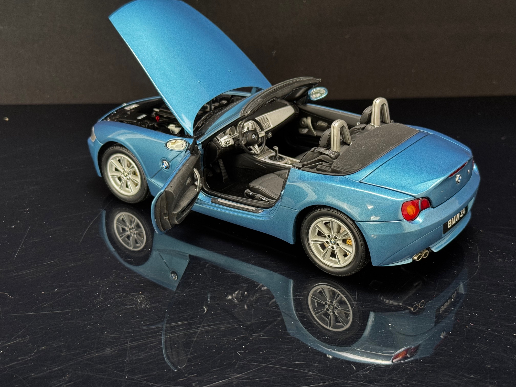 Kyosho BMW z4 blau - 1/18 - Immagine 6