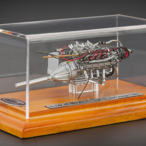 CMC Maserati Maserati Tipo 61 Birdcage، محرك مع علبة عرض