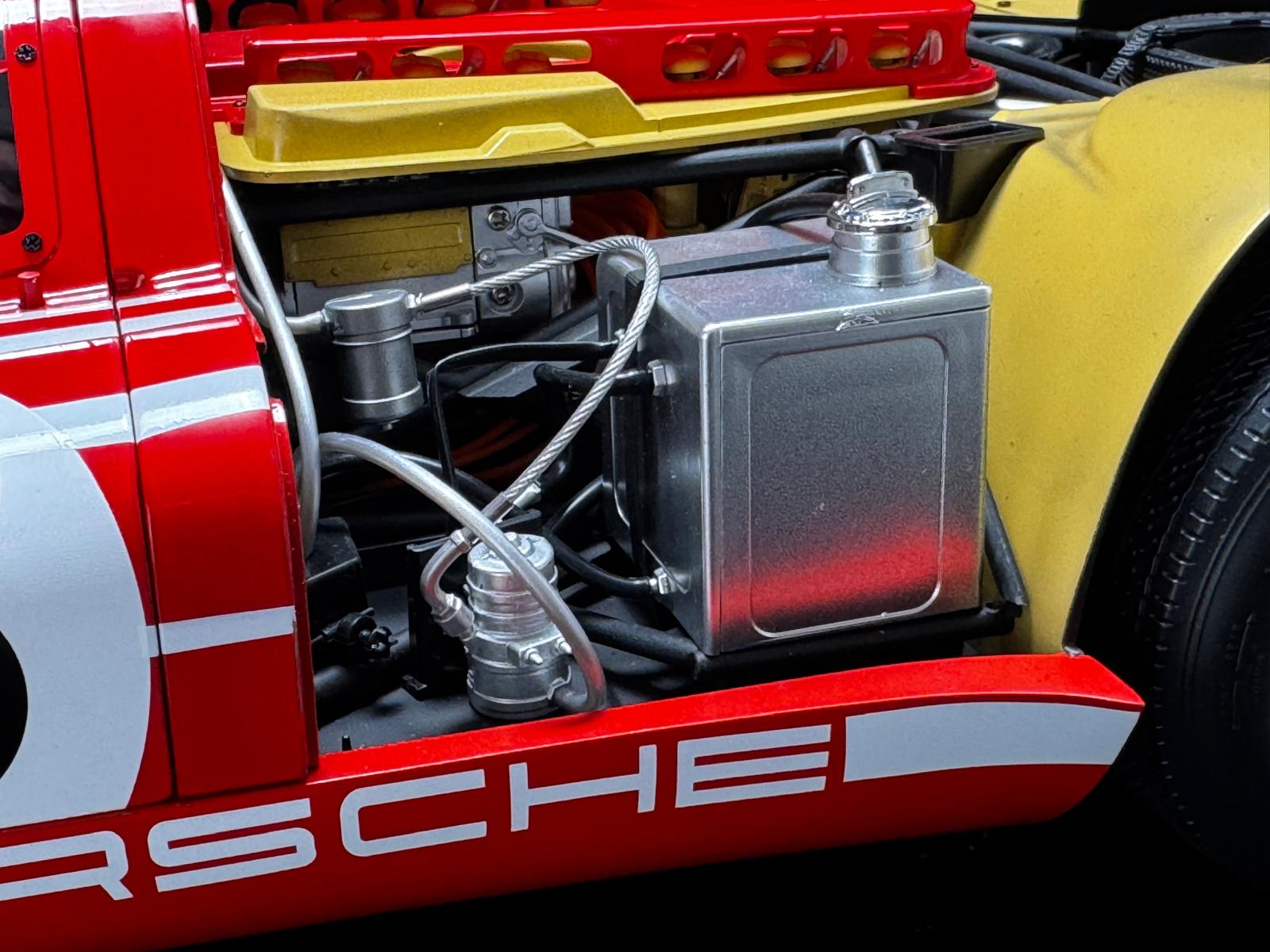 Porsche 917 Salzburg #23 Fertigmodell - 1/8 – Bild 3