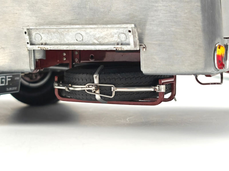 CMC Ferrari Renntransporter, Typ Fiat 642 RN2 Bartoletti, 1957, CLEAR FINISH - 1/18 - Immagine 9