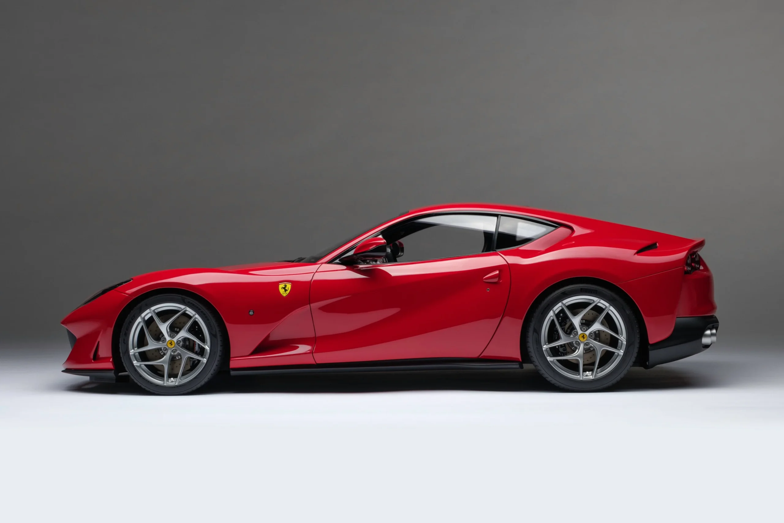 Amalgam Ferrari 812 Superfast 1:8 - 1/8 - Image 5