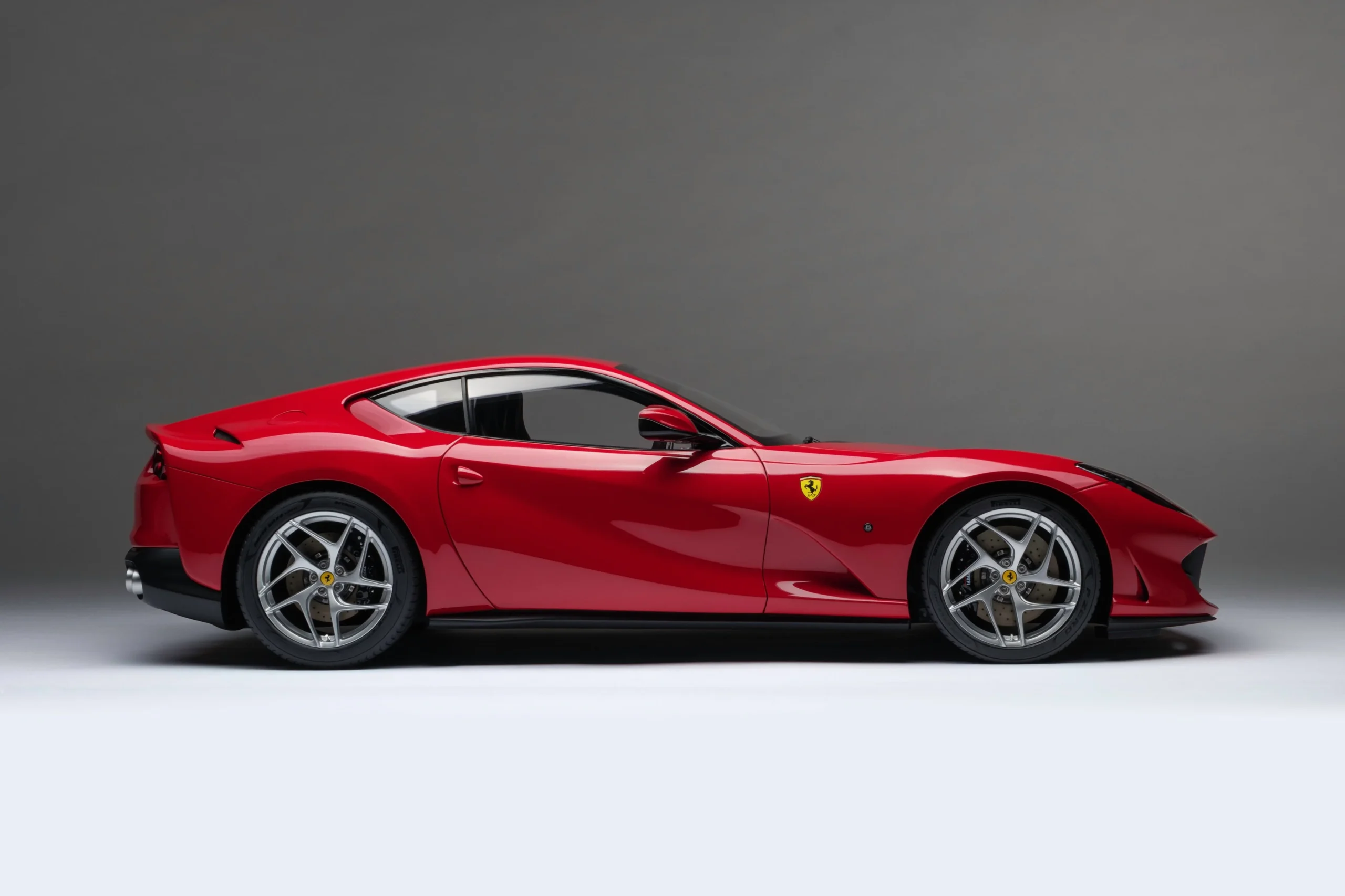 Amalgam Ferrari 812 Superfast 1:8 - 1/8 - Image 6