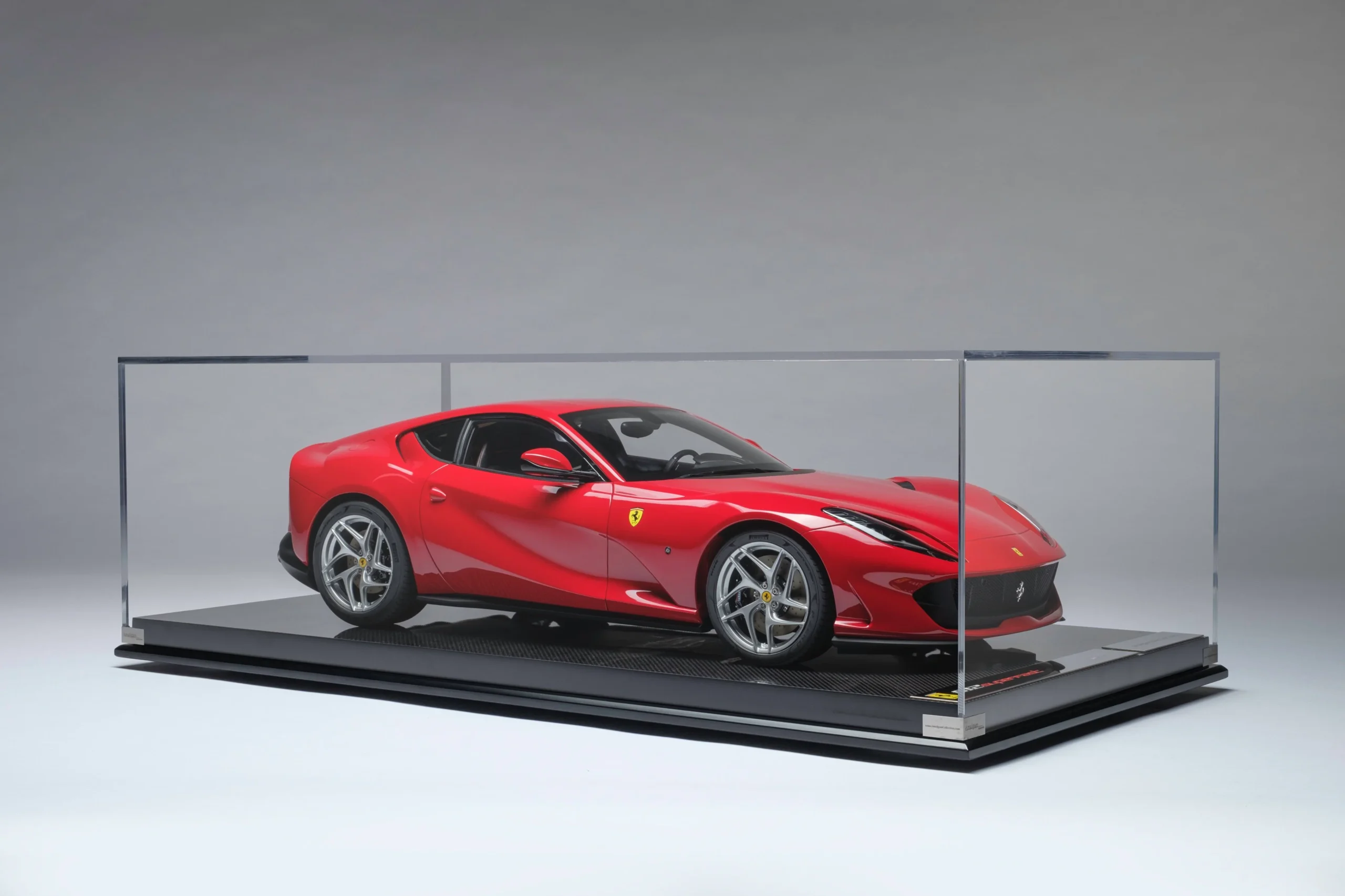 Amalgam Ferrari 812 Superfast 1:8 - 1/8 - Image 11