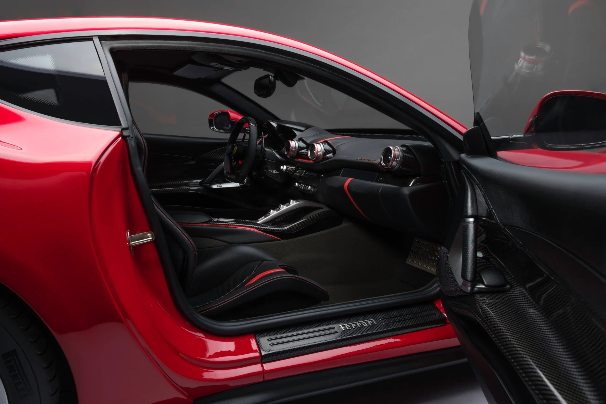 Amalgam Ferrari 812 Superfast 1:8 - 1/8 - Image 13