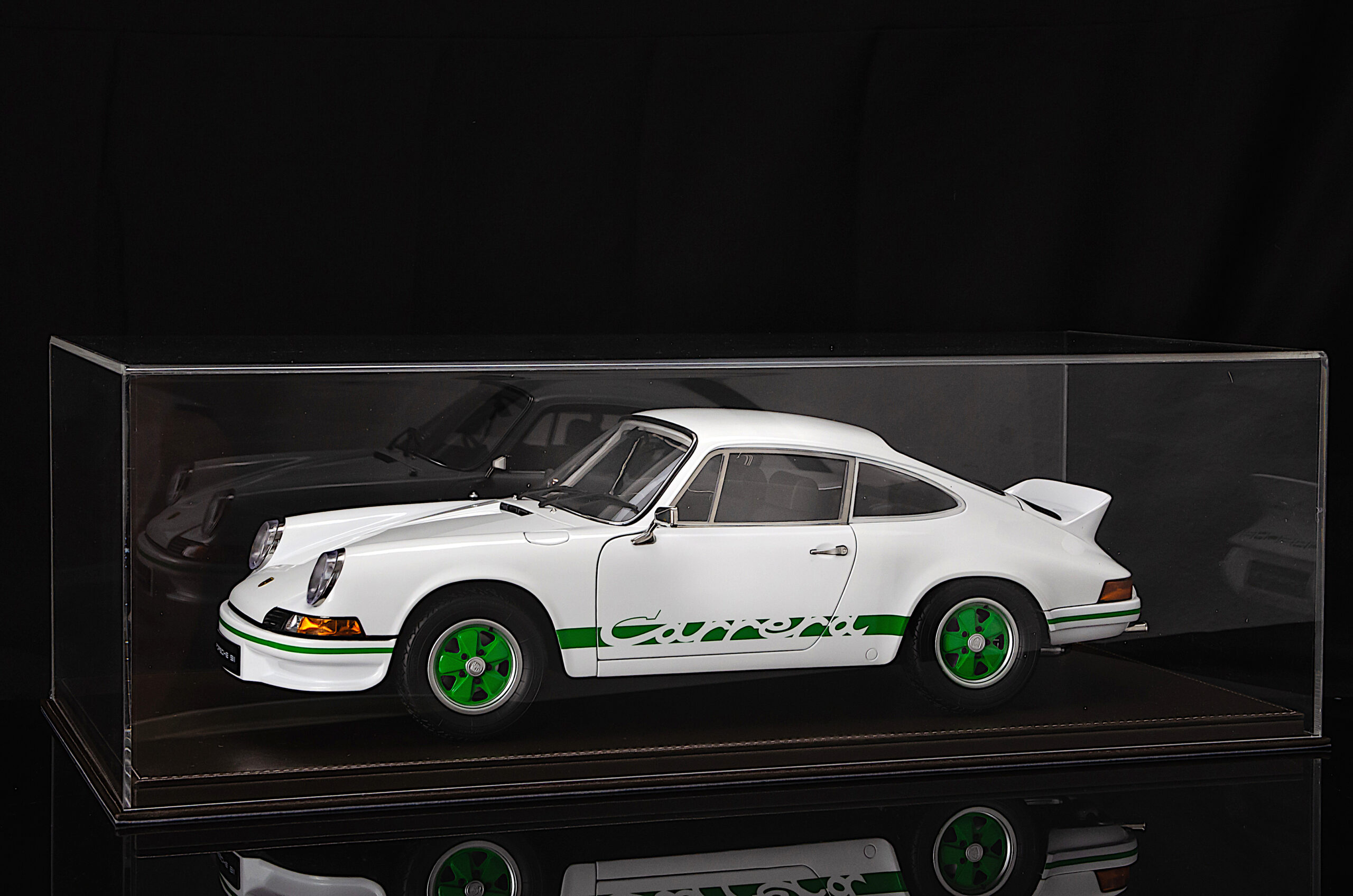 Porsche 911 2.7 RS modelo acabado, IXO
