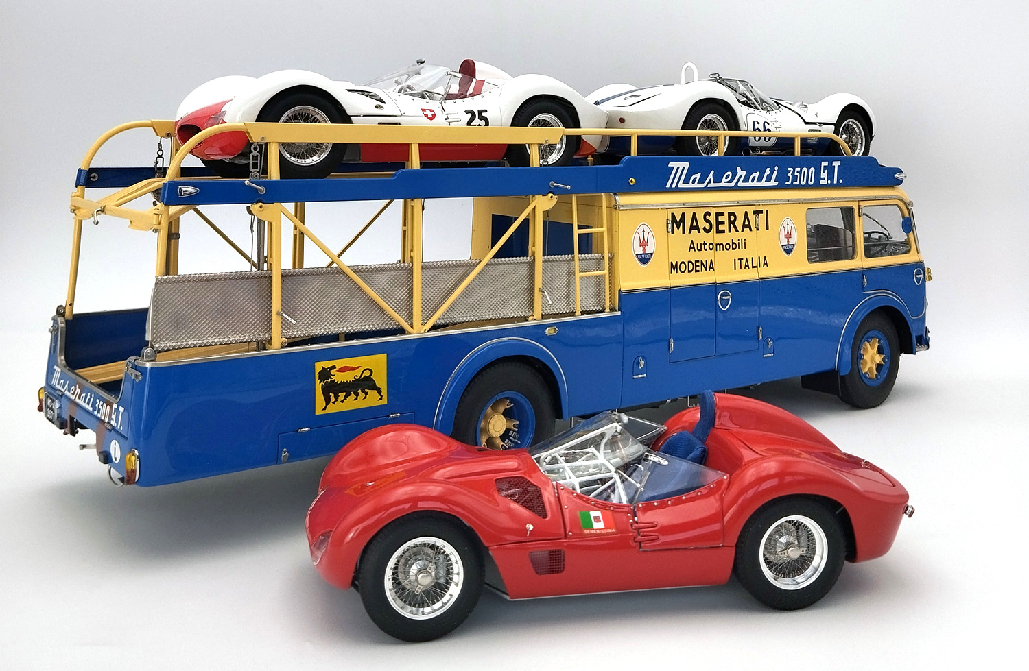 CMC Maserati Tipo 61 "Birdcage", #25, Winner SCCA Pensacola April 1960, Gaston “Gus” Andrey, white/red Limited Edition 1000 pcs. - 1/18 - Immagine 3