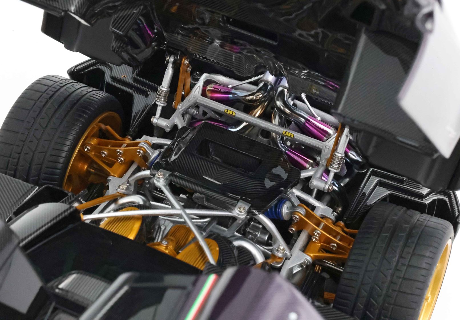 BBR Pagani Huayra Dinastia Yazi diecast full open purple carbon fiber BASIC PACK - 1/18 - 画像4
