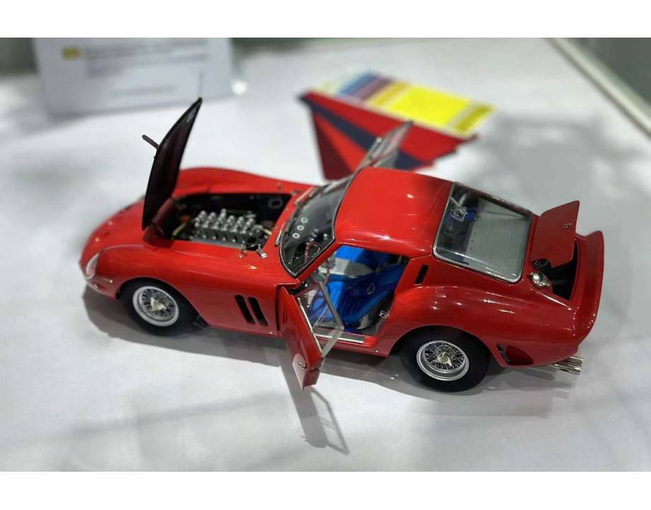 Martisan Ferrari 250 GTO Rosso Corsa mit Kupferkarosserie one of 199 - 1/18 - صورة Martisan Ferrari 250 GTO Rosso Corsa mit Kupferkarosserie one of 199 - 1/18 - صورة 8