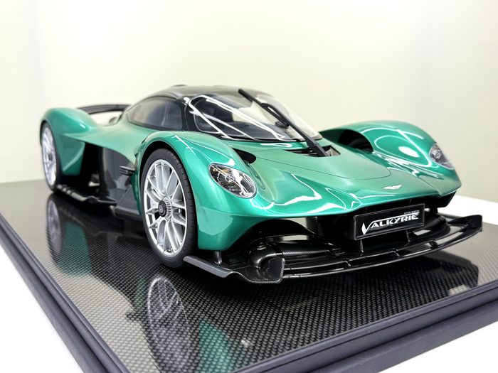 Frontiart Aston Martin Valkyrie British Green 1/8 - 1/18 - صورة Frontiart Aston Martin Valkyrie British Green 1/8 - 1/18 - صورة 10