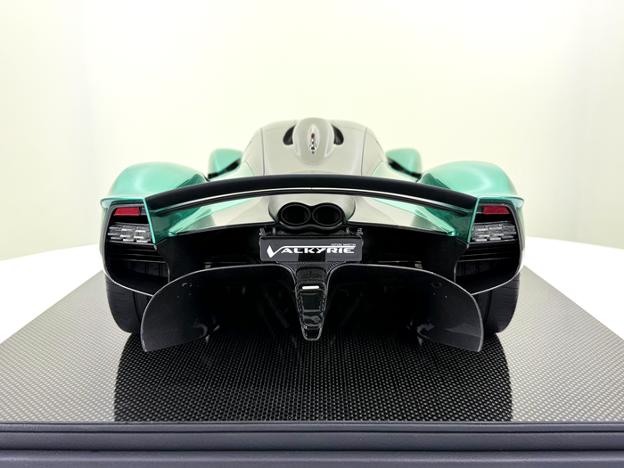 Frontiart Aston Martin Valkyrie British Green 1/8 - 1/18 - صورة Frontiart Aston Martin Valkyrie British Green 1/8 - 1/18 - صورة 9
