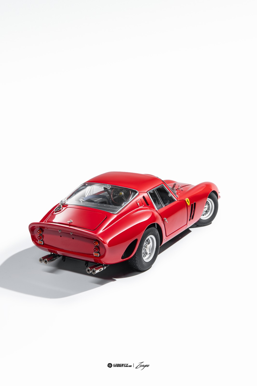 Martisan Ferrari 250 GTO Rosso Corsa mit Kupferkarosserie one of 199 - 1/18 - صورة Martisan Ferrari 250 GTO Rosso Corsa mit Kupferkarosserie one of 199 - 1/18 - صورة 5