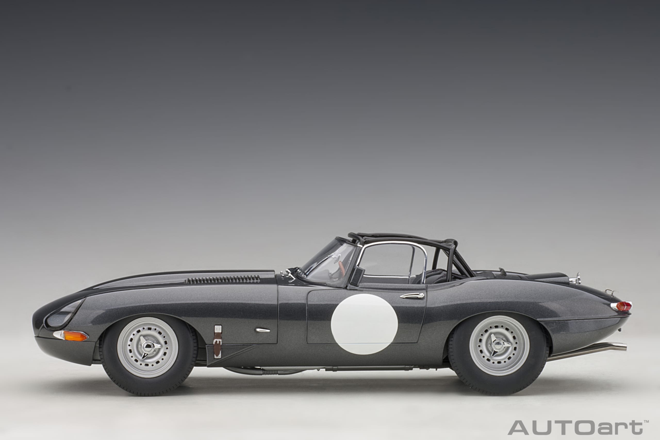 AUTOart Jaguar Lightweight E-Type (Dark Grey) 1/18 - 1/18 - Immagine 11