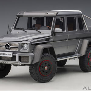 AUTOart Mercedes-Benz G 63 AMG 6x6 (designo pla. magno:grey) 2013