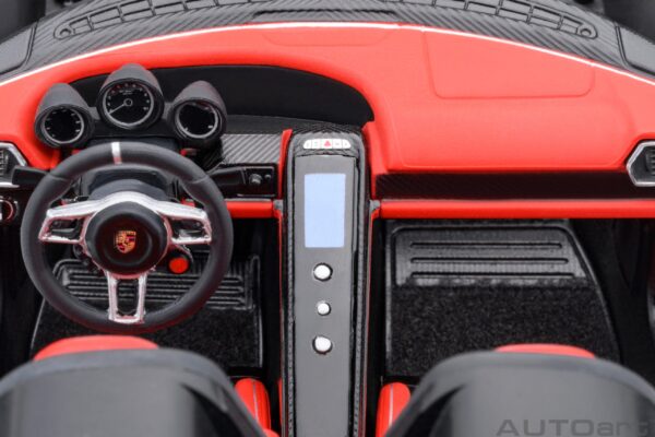 AUTOart Porsche 918 Spyder Weissach Package (White with Red)