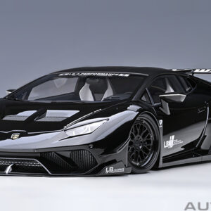 AUTOart LIBERTY WALK LB SILHOUETTE WORKS Huracan GT 2019年モデル