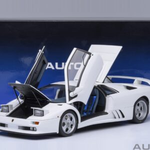 Autoart Lamborghini Diablo SE JOTA (Bianco Impatto)