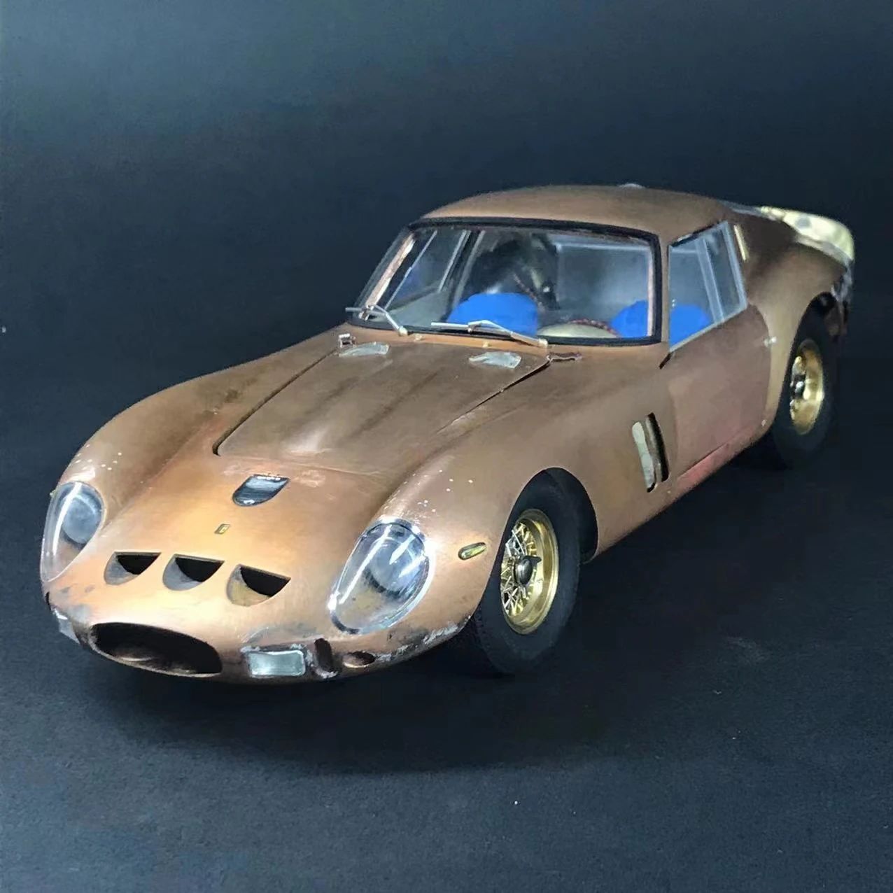 Martisan Ferrari 250 GTO Rosso Corsa mit Kupferkarosserie one of 199 - 1/18 - صورة Martisan Ferrari 250 GTO Rosso Corsa mit Kupferkarosserie one of 199 - 1/18 - صورة 12