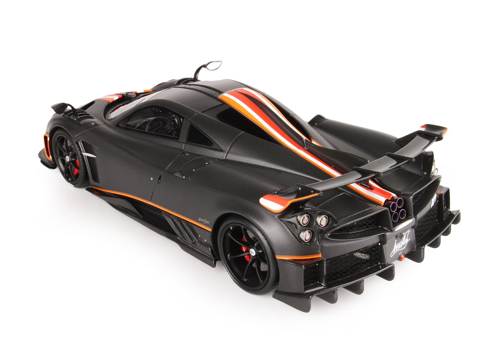 BBR Pagani Imola 2020 Matt Carbon Fibre Black - 1/18 - صورة BBR Pagani Imola 2020 Matt Carbon Fibre Black - 1/18 - صورة 2