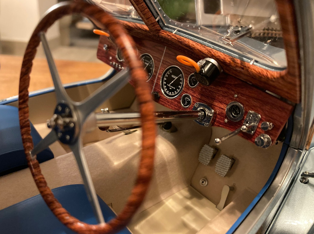 IXO Bugatti Atlantic 57c Fertigmodell 1/8 - 1/8 - 画像10