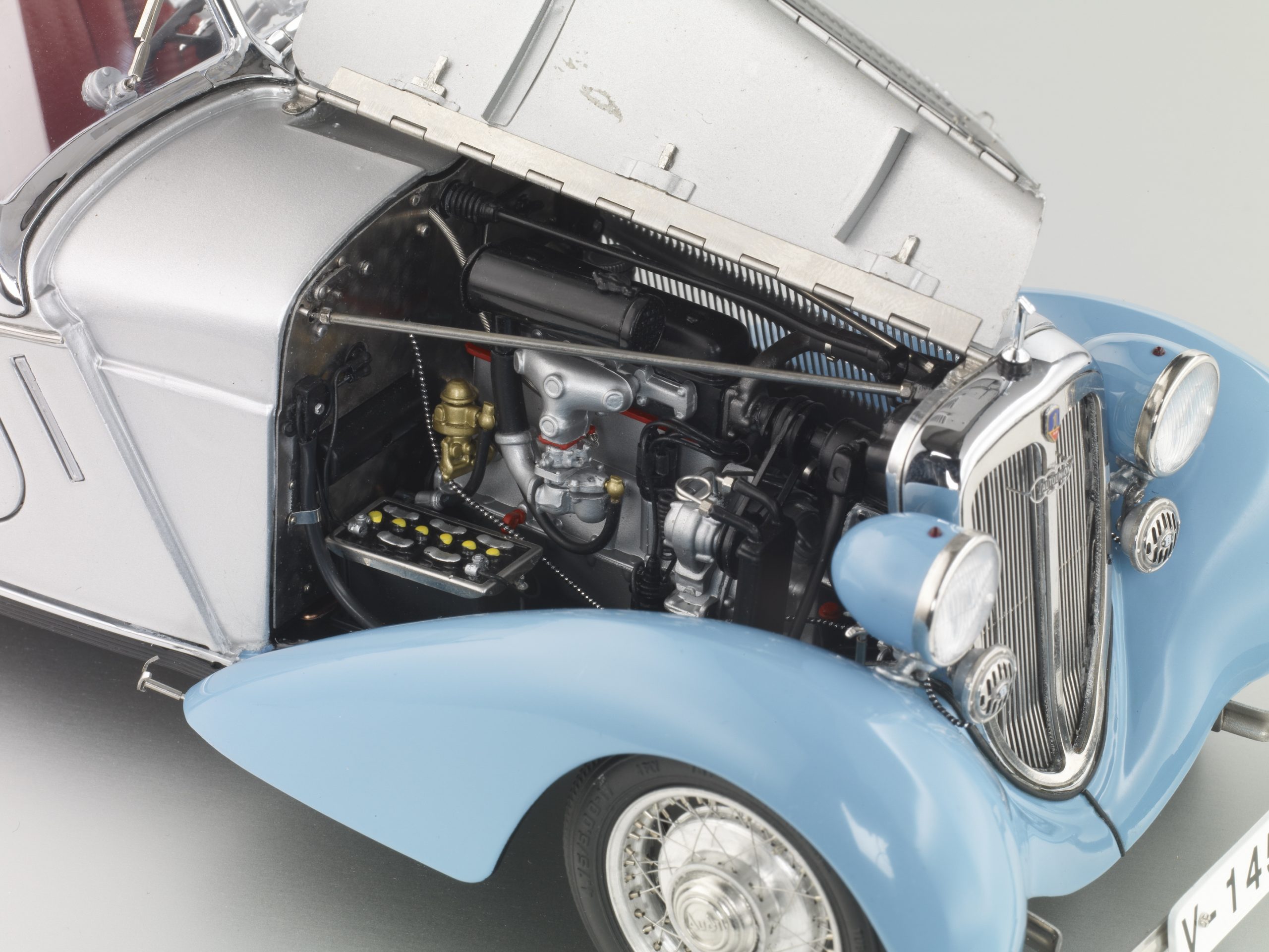 CMC Audi 225 Front Roadster, 1935 - 1/18 – Bild 9