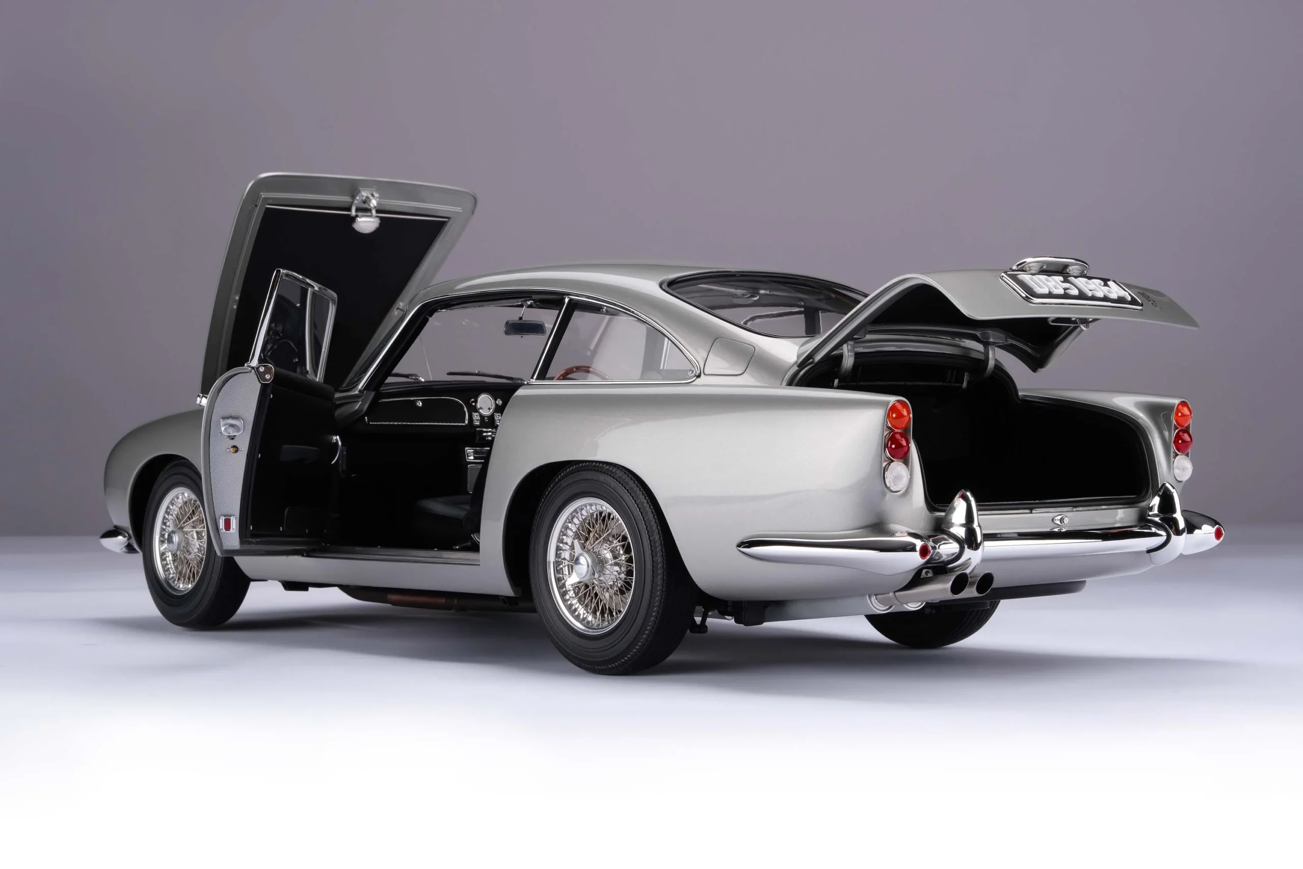 Amalgam Aston Martin DB5 Vantage 1:8 - 1/8 – Bild 8