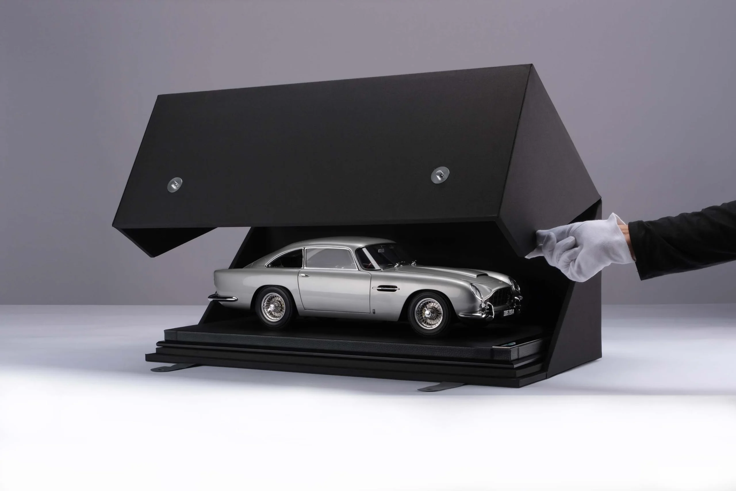 Amalgam Aston Martin DB5 Vantage 1:8 - 1/8 – Bild 2