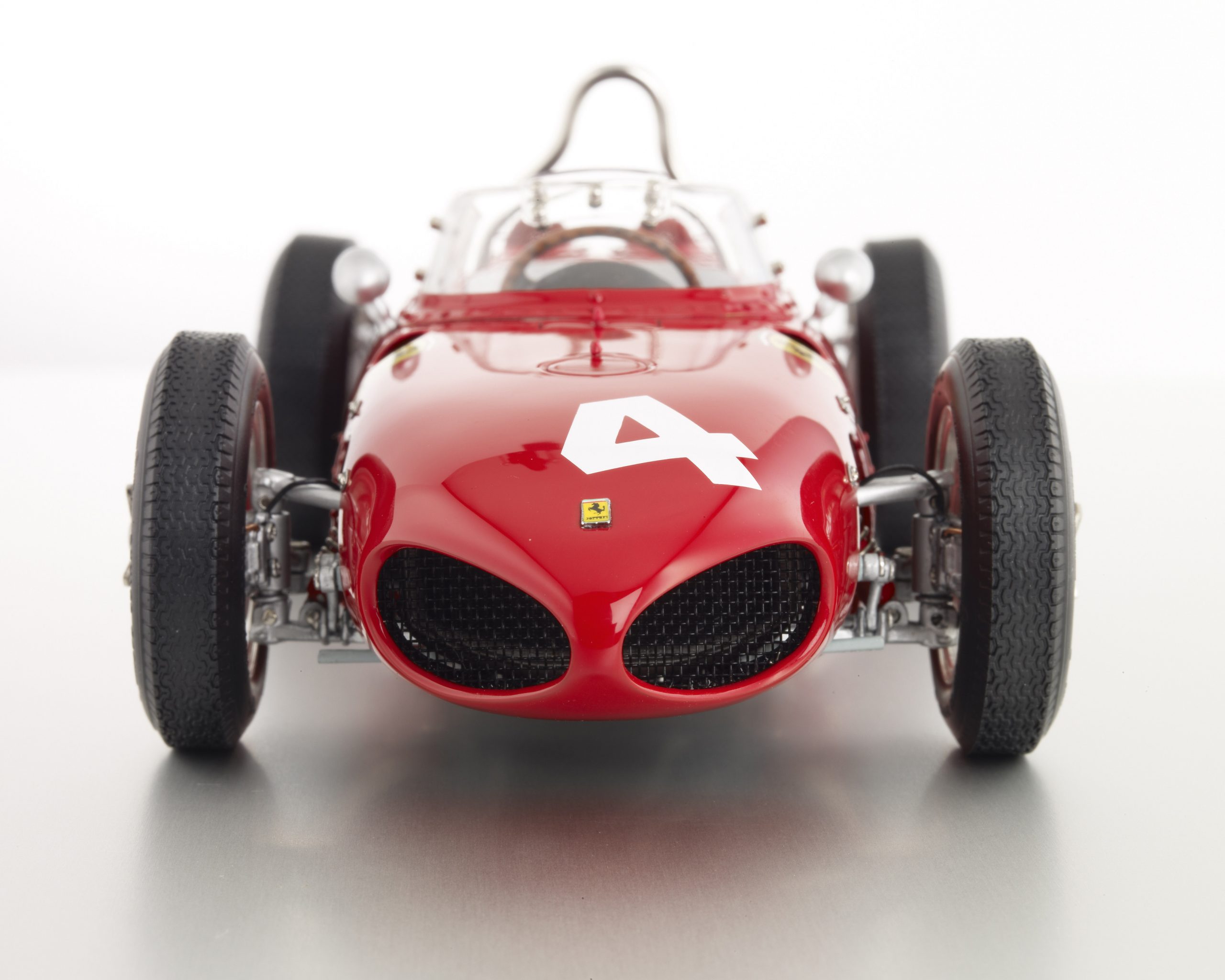 CMC Ferrari 156F1, 1961, Hill / Spa, Startnummer 4 - 1/18 - Immagine 3