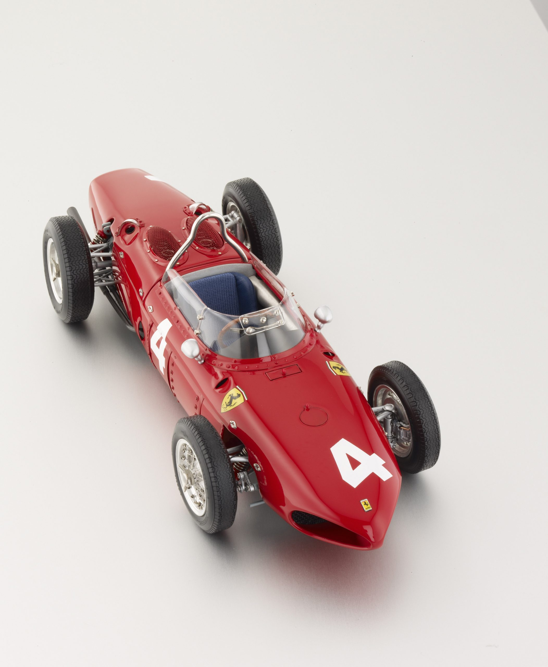 CMC Ferrari 156F1 Hill M-070