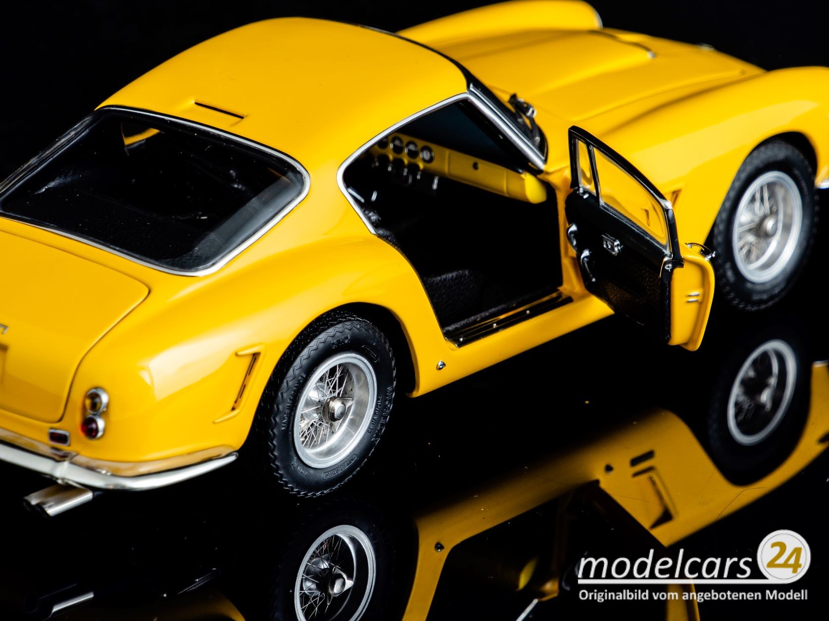 CMC Ferrari 250GT SWB, 1961 - 1/18 - Image 2