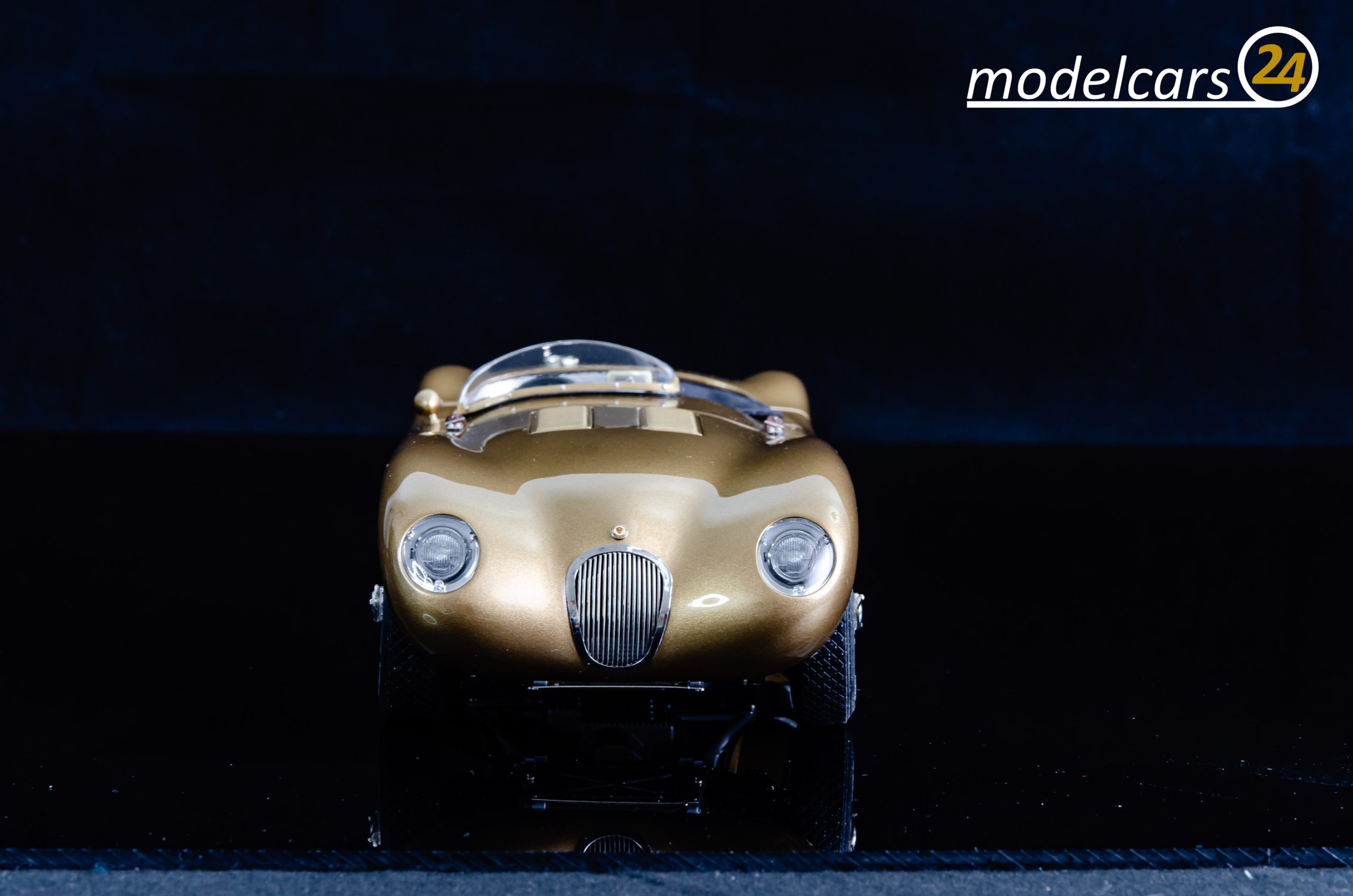 CMC Jaguar C-Type 1952, Sondermodell Techno Classica 2020 - 1/18 - Image 6