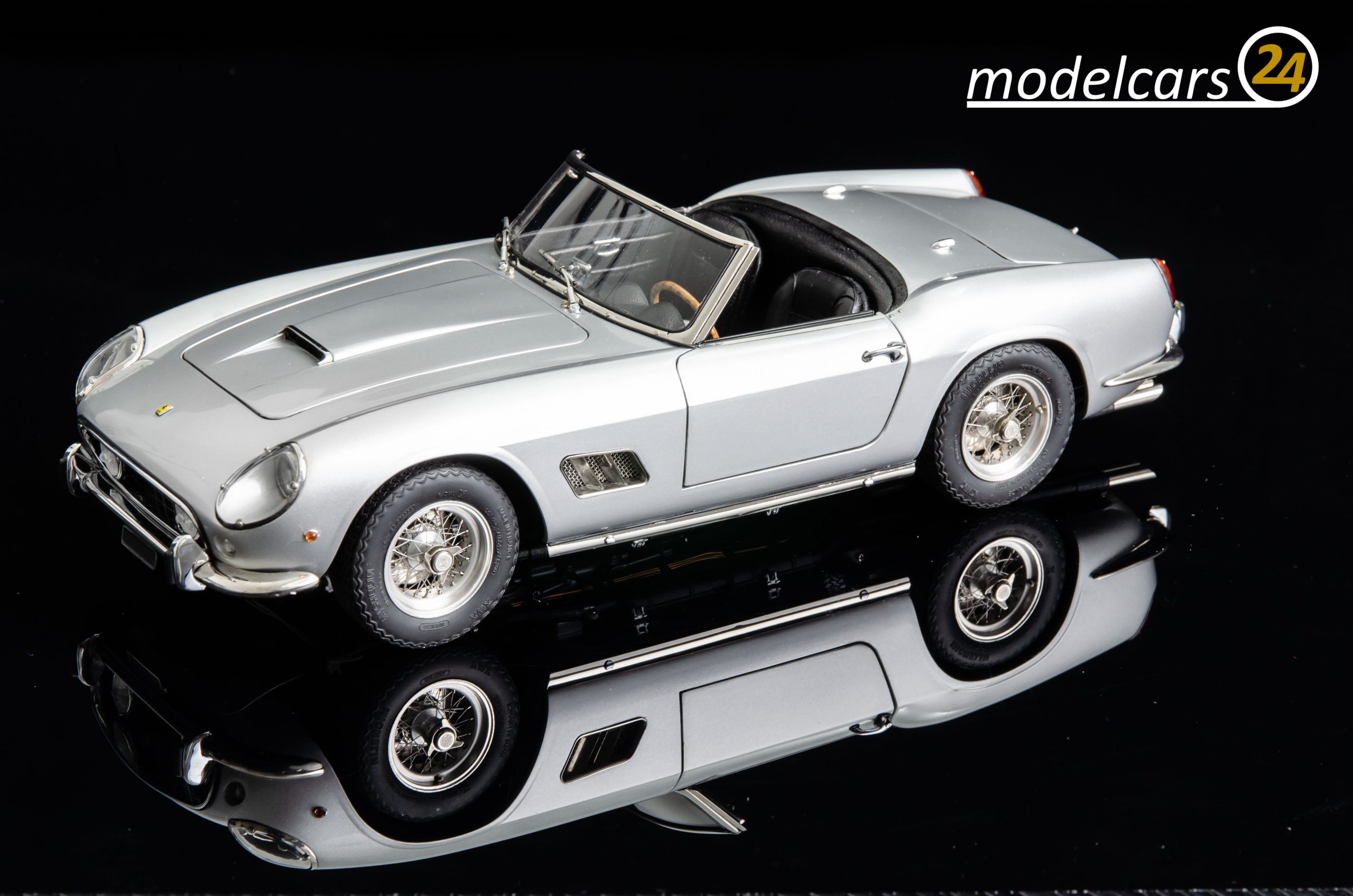 CMC Ferrari 250 GT SWB, California Spyder, 1961 - 1/18 – Bild 10