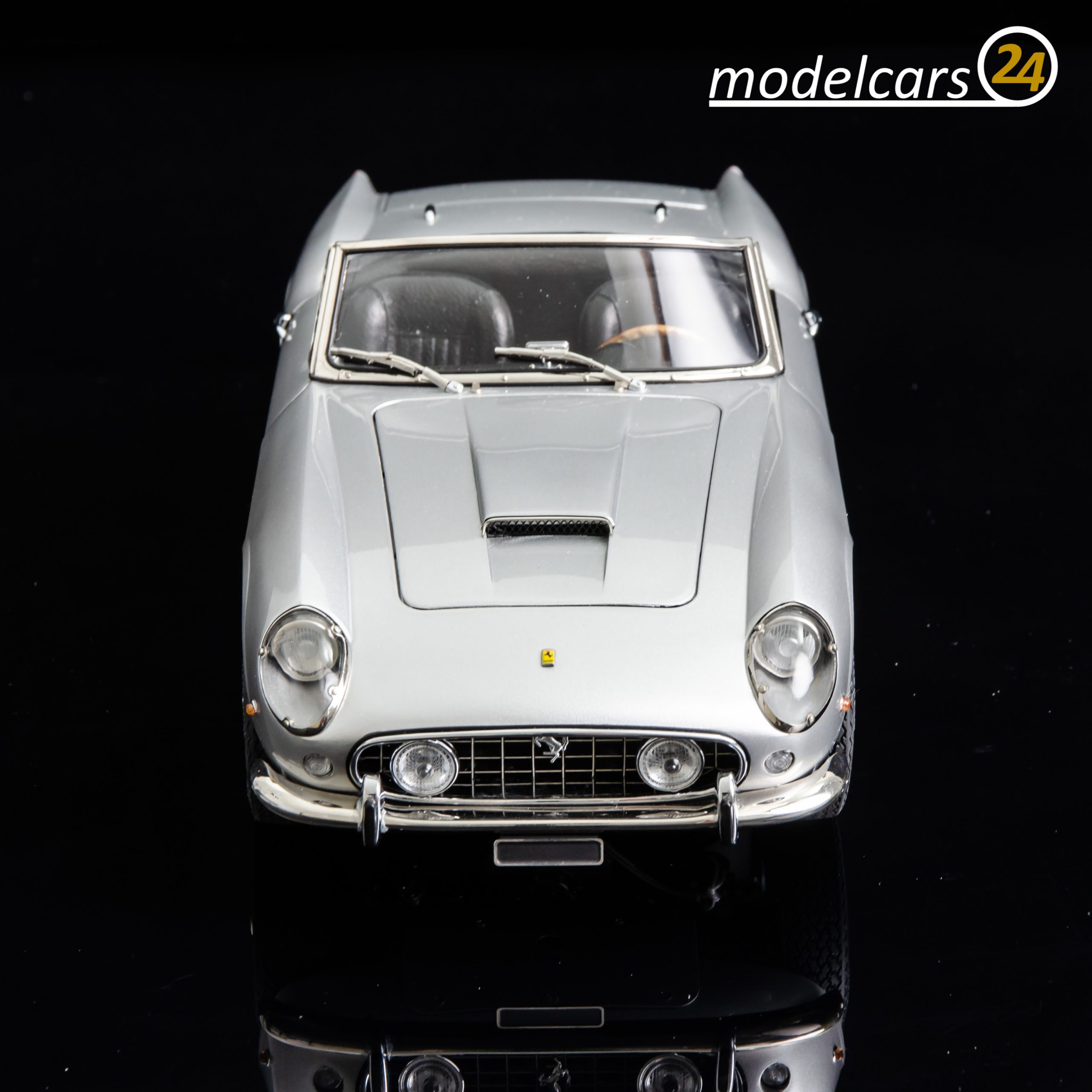 CMC Ferrari 250 GT SWB, California Spyder, 1961 - 1/18 – Bild 11