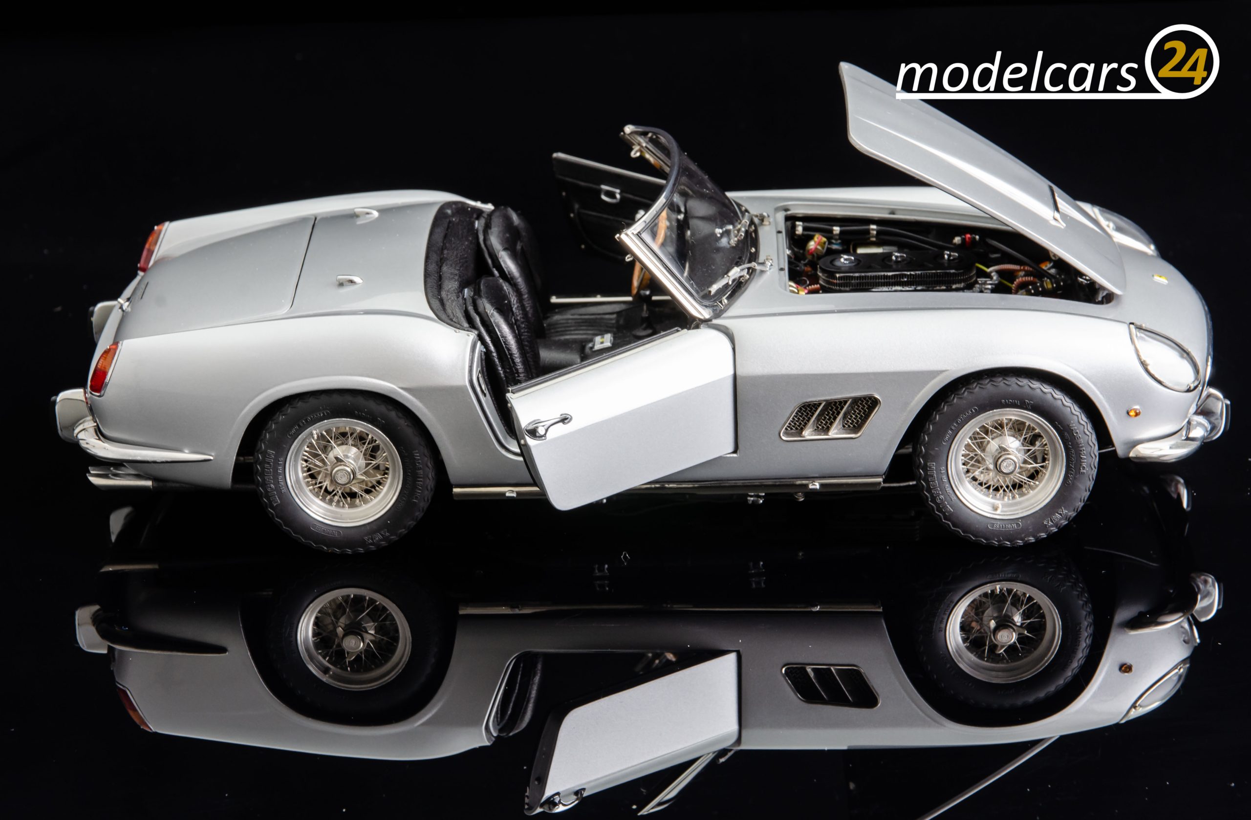 CMC Ferrari 250 GT SWB, California Spyder, 1961 - 1/18 – Bild 12