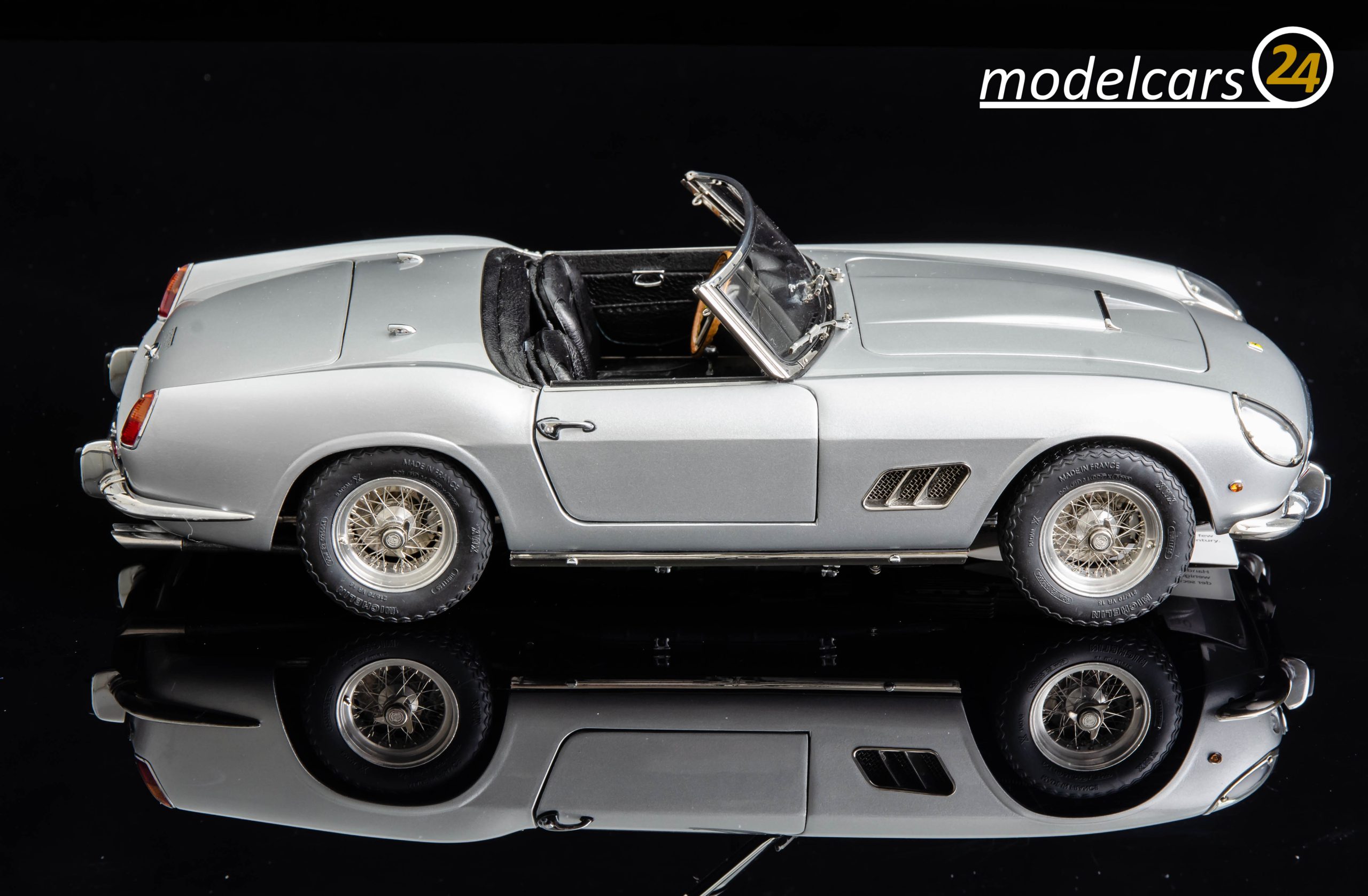 CMC Ferrari 250 GT SWB, California Spyder, 1961 - 1/18 – Bild 5
