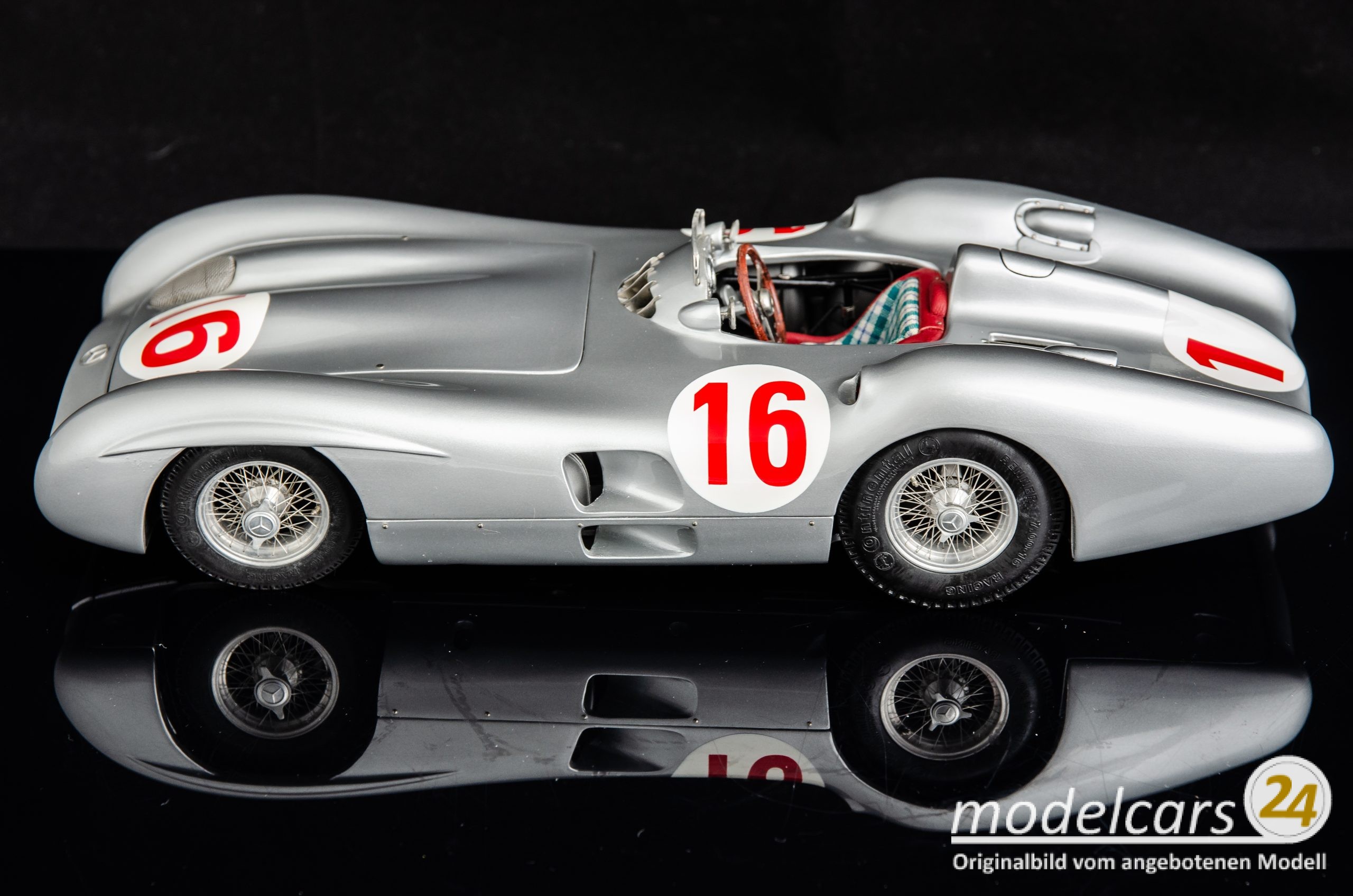 CMC Mercedes-Benz W196R, 1954/55 - 1/18 - Immagine 4