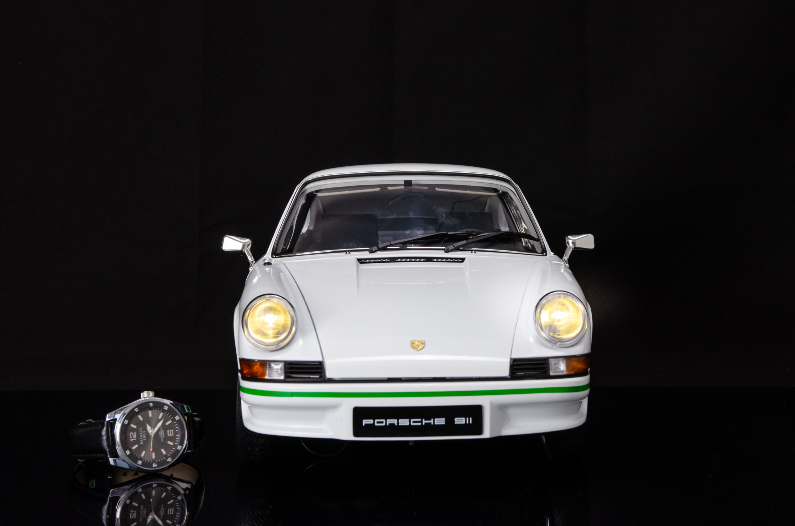 Porsche 911 Carrera 2,7 RS weiß Fertigmodell 1:8 - 1/8 - Imagen 2