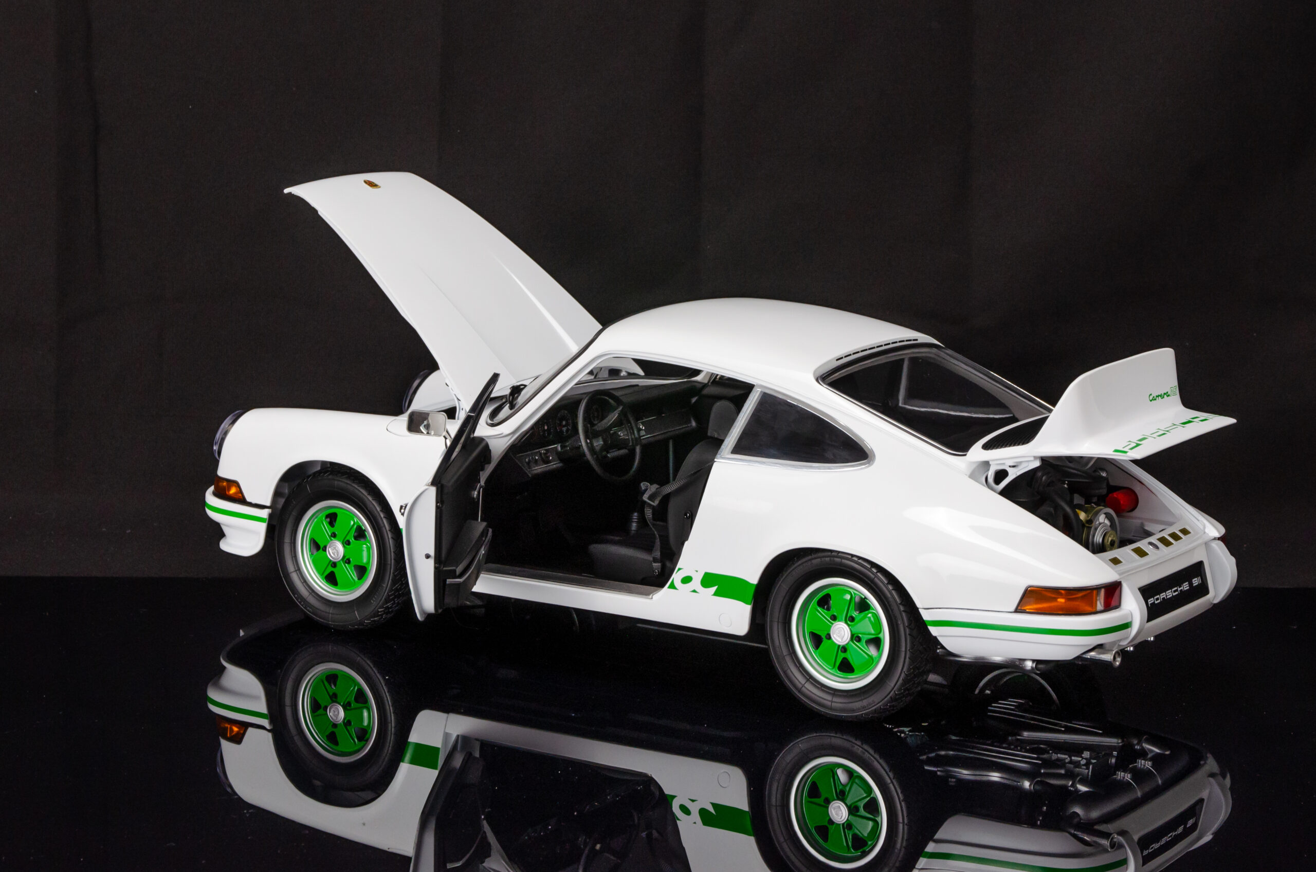 Porsche 911 Carrera 2,7 RS weiß Fertigmodell 1:8 - 1/8 - Imagen 4