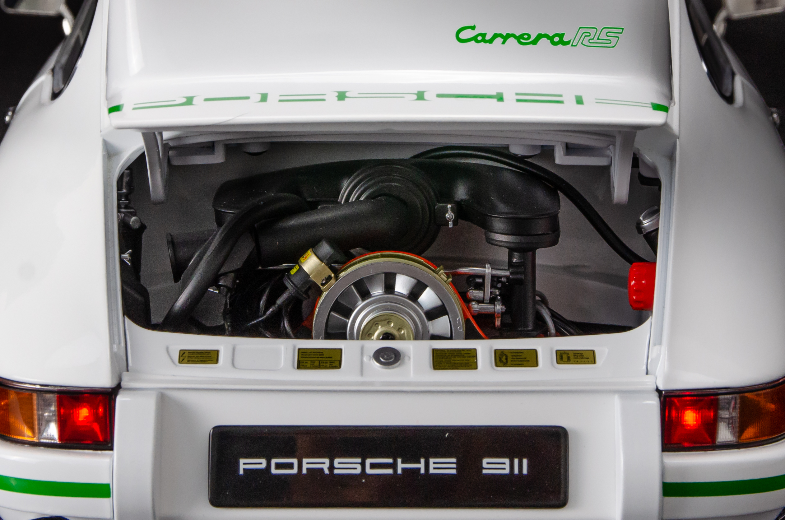 Porsche 911 Carrera 2,7 RS weiß Fertigmodell 1:8 - 1/8 - Imagen 3