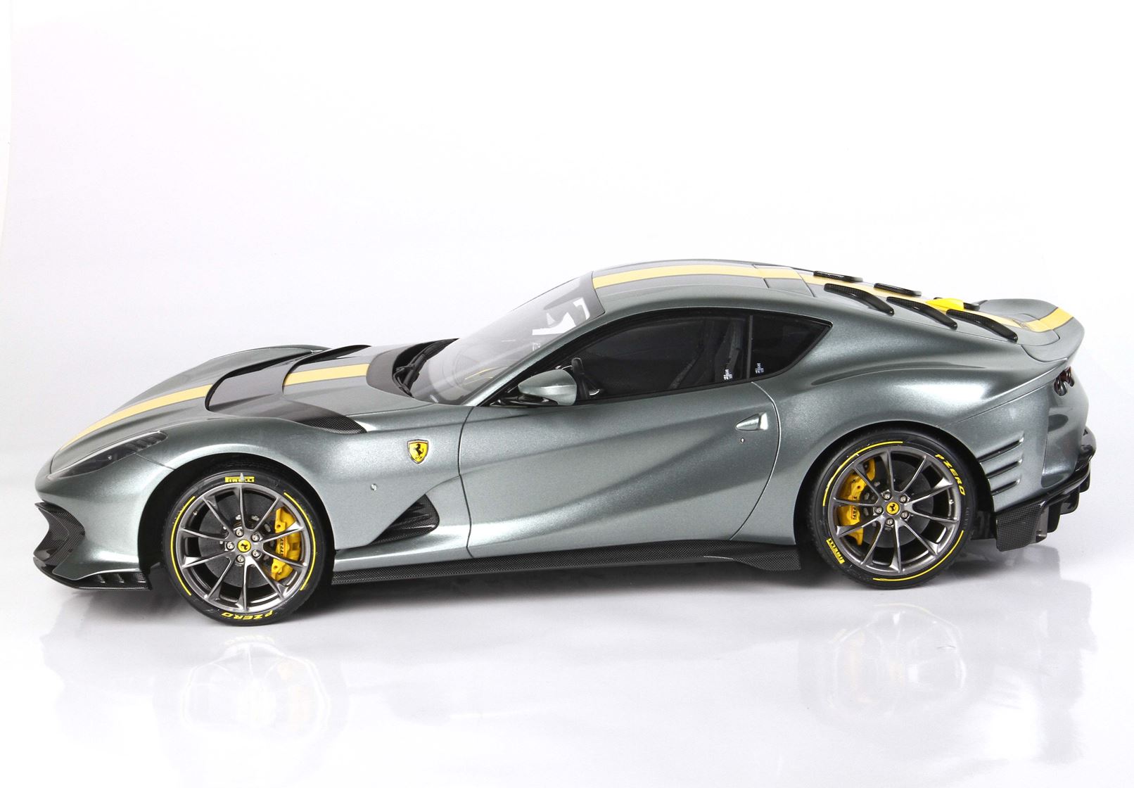 BBR Ferrari 812 Competizione in 1:12 one of 232 - 1/12 – Bild 7