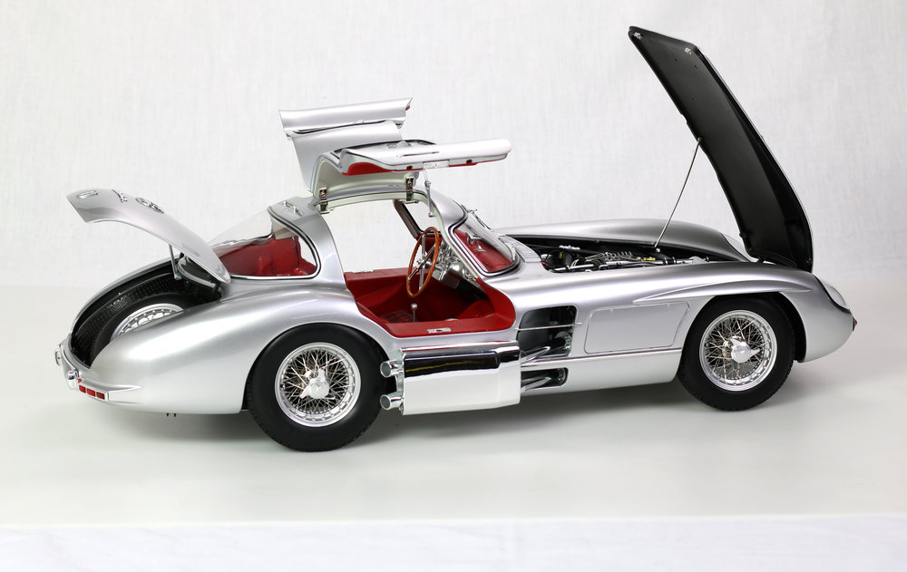 ルグラン メルセデス 300 SLR ウーレンハウト(赤内装) - Scale 1:8
