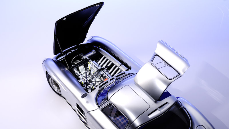 LEGRAND Mercedes-Benz 300 SLR Uhlenhaut Coupé 1/8 mit eingespeichten Rädern - 1/8 - Image 3