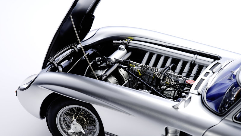 LEGRAND Mercedes-Benz 300 SLR Uhlenhaut Coupé 1/8 mit eingespeichten Rädern - 1/8 - Image 2