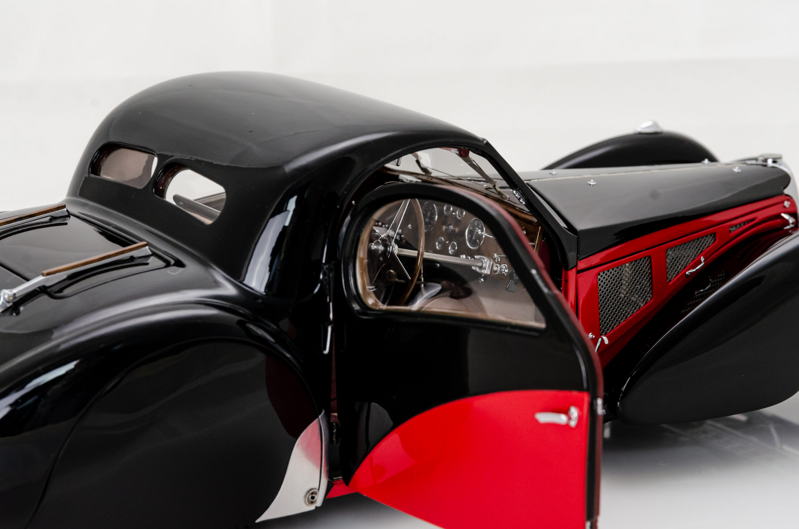 Bauer Bugatti Type 57SC Atalante 1937 7828-Z75 one of 1500 1:12 - 1/12 - Immagine 17