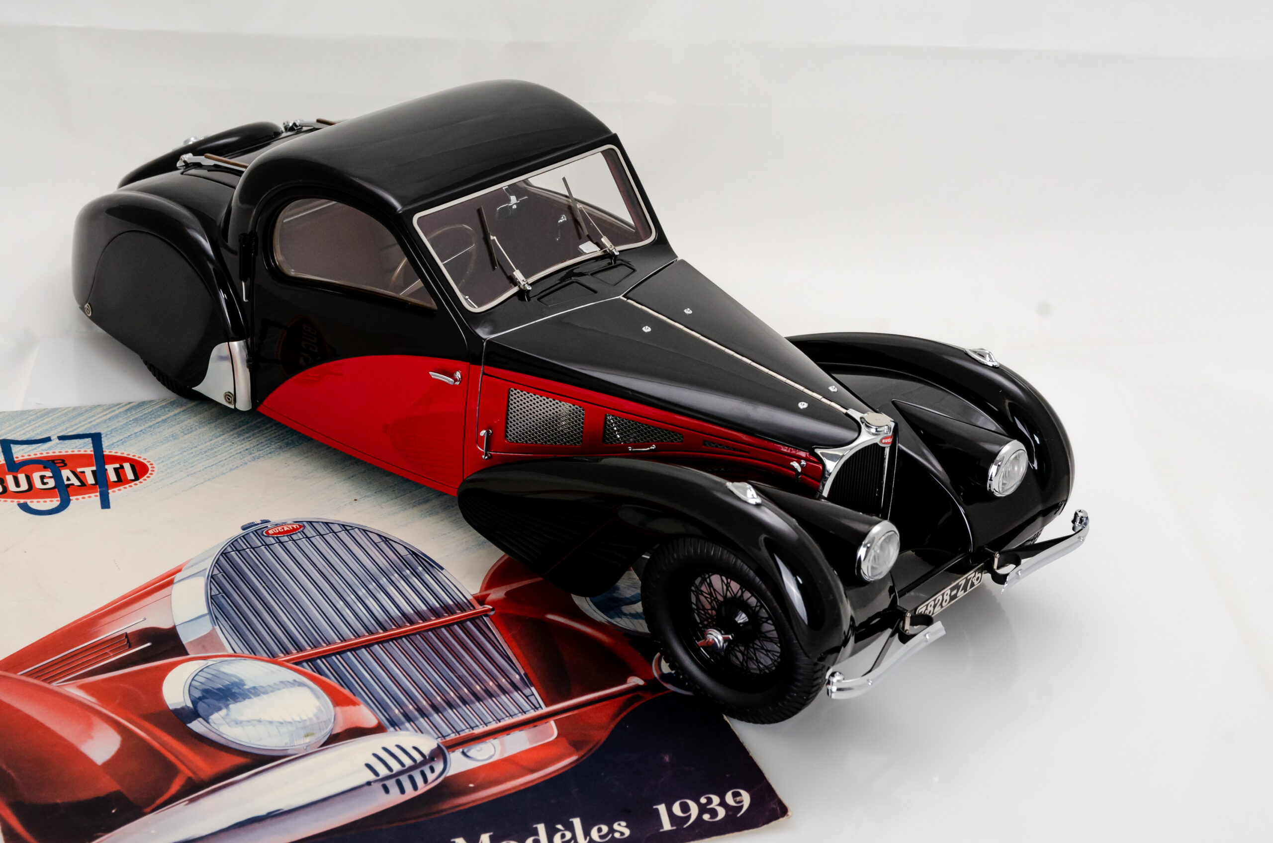 Bauer Bugatti Type 57SC Atalante 1937 7828-Z75 one of 1500 1:12 - 1/12 - Immagine 16