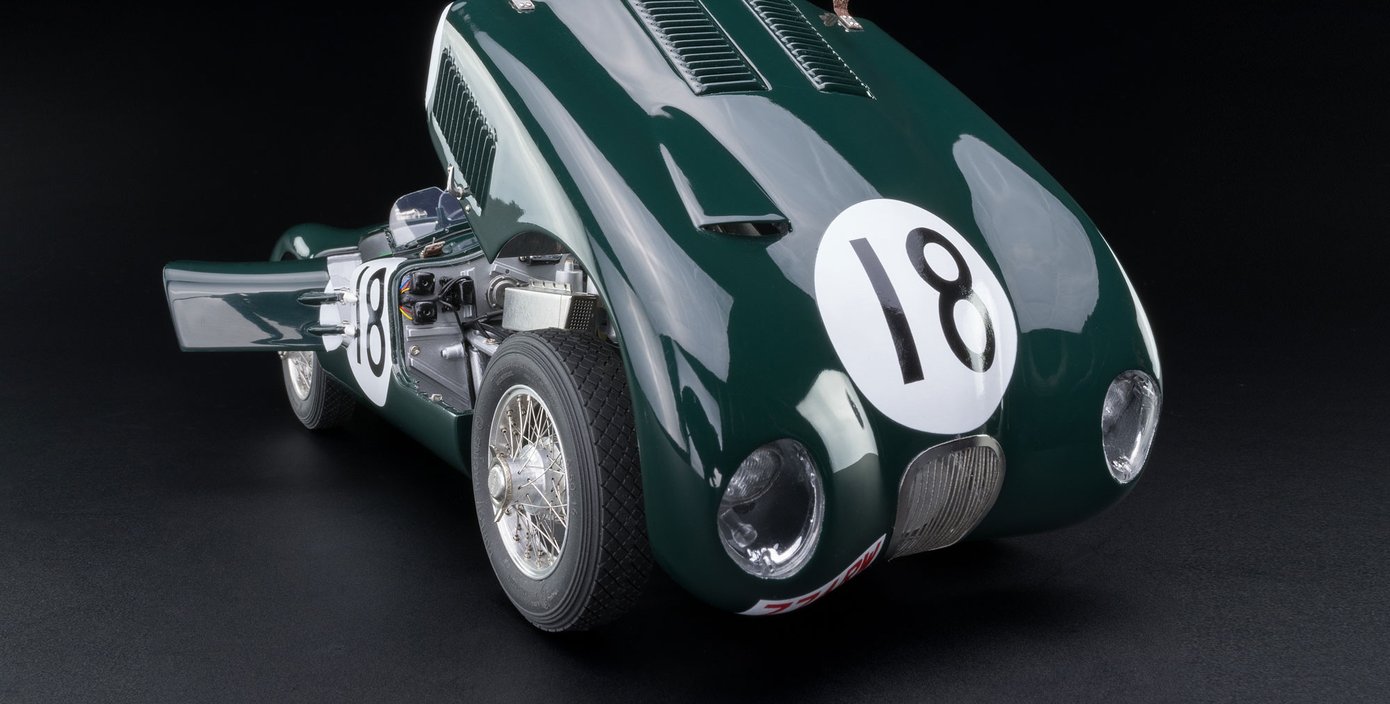 CMC Jaguar C Type,1953, 24h Frankreich WINNER #18 , Tony Rolt / Duncan Hamilton, ( British Racing Green ) - 1/18 - Image 3