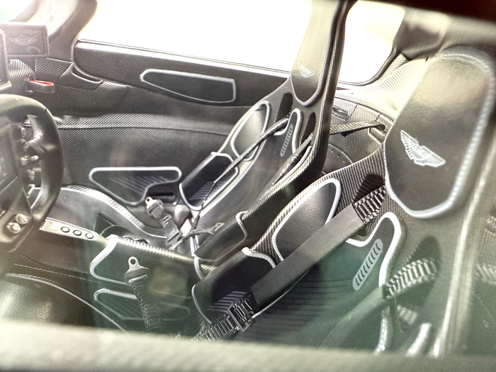 Frontiart Aston Martin Valkyrie British Green 1/8 - 1/18 - صورة Frontiart Aston Martin Valkyrie British Green 1/8 - 1/18 - صورة 3