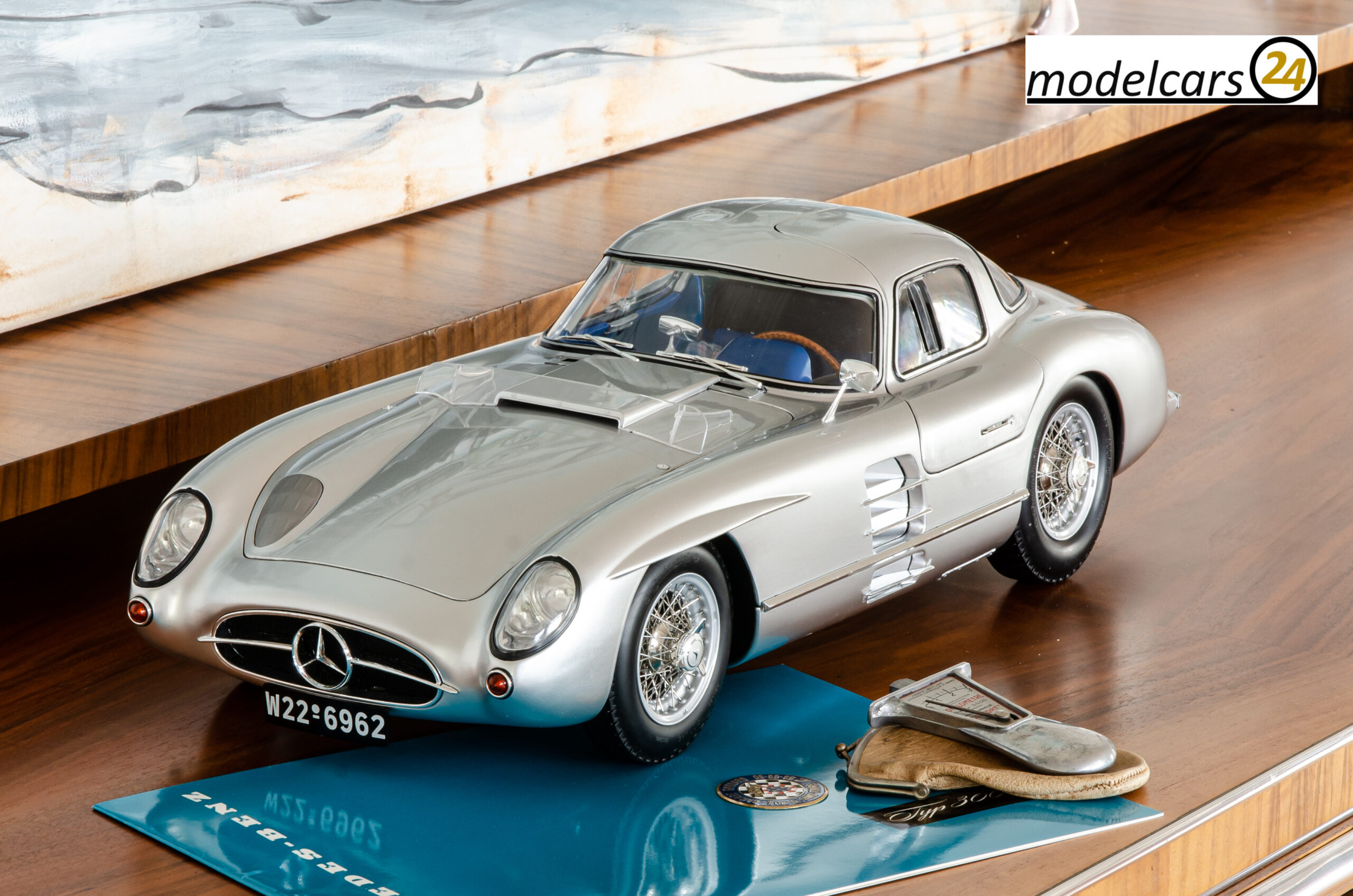 LEGRAND Mercedes-Benz 300 SLR Uhlenhaut Coupé 1/8 with stored wheels - 1/8