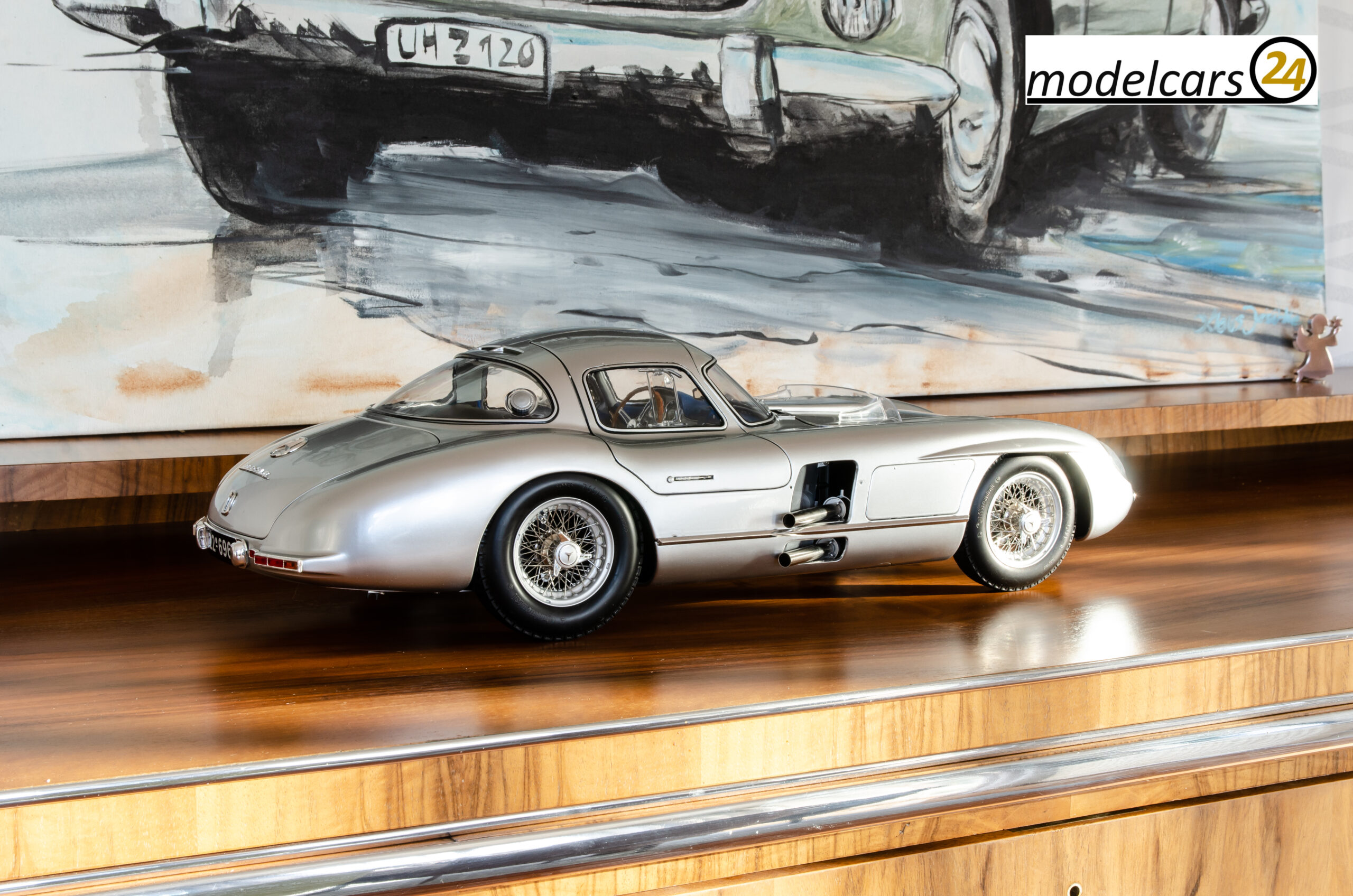 Legrand Mercedes-Benz 300 SLR Uhlenhaut Coupé 1/8 Fertigmodell - 1/8 – Bild 2