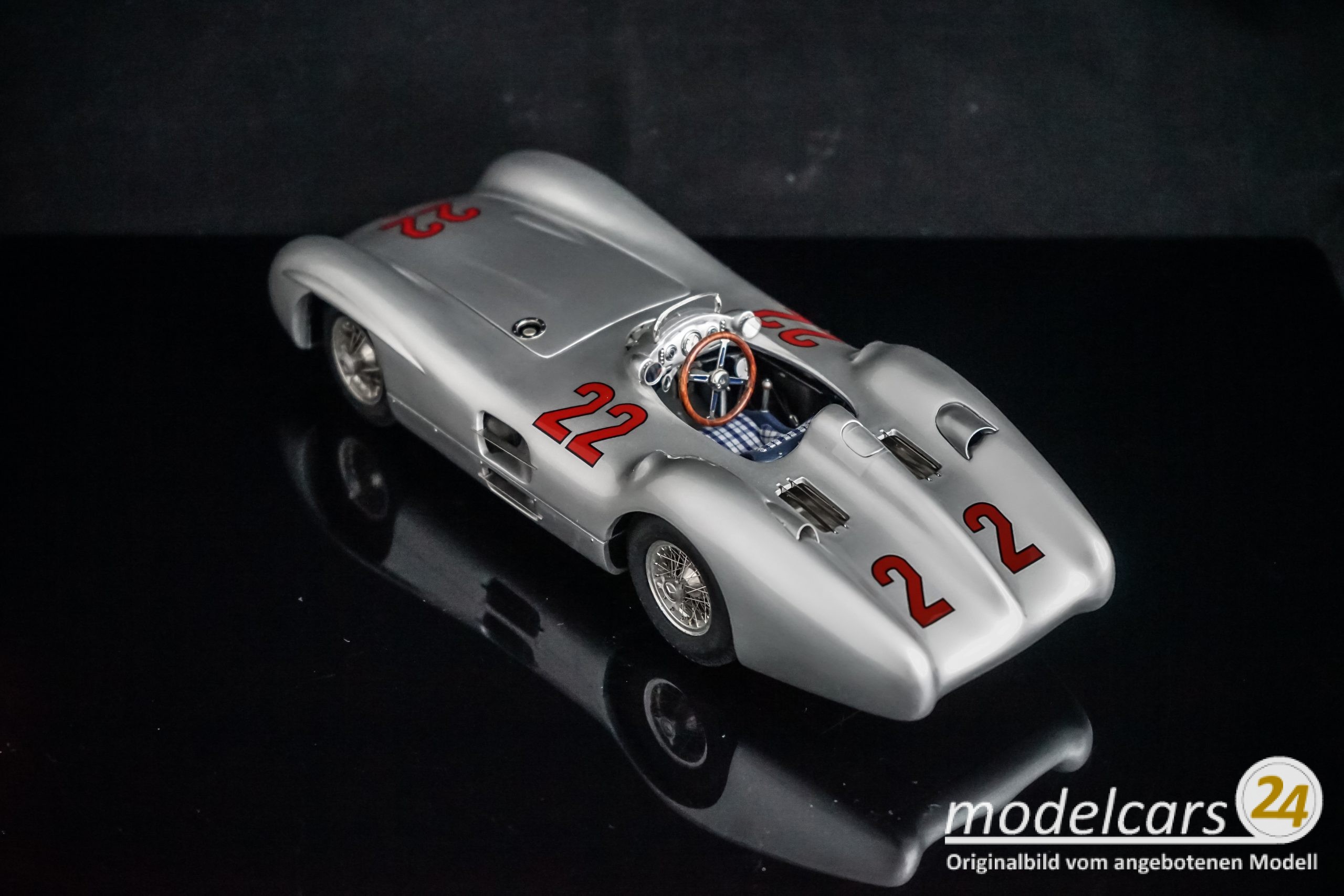 CMC Mercedes-Benz W196R Stromlinie, 1954, GP Frankreich #22 Hans Herrmann - 1/18 – Bild 5