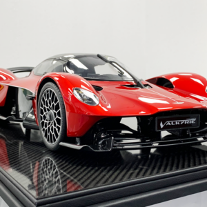 Frontiart Martin Valkyrie Candy Red Modello di auto in resina 1/8 - 1/18